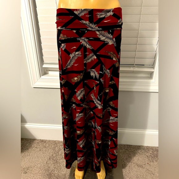 Pretty LuLaRoe size S burgundy gray black feather jersey fold over maxi skirt - Picture 1 of 5